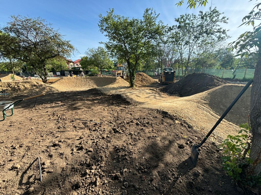 pregatire teren pump track dridu